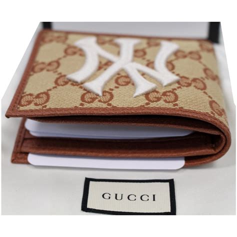 gucci new york yankees wallet|Gucci x MLB New York Yankees Patch GG Wallet .